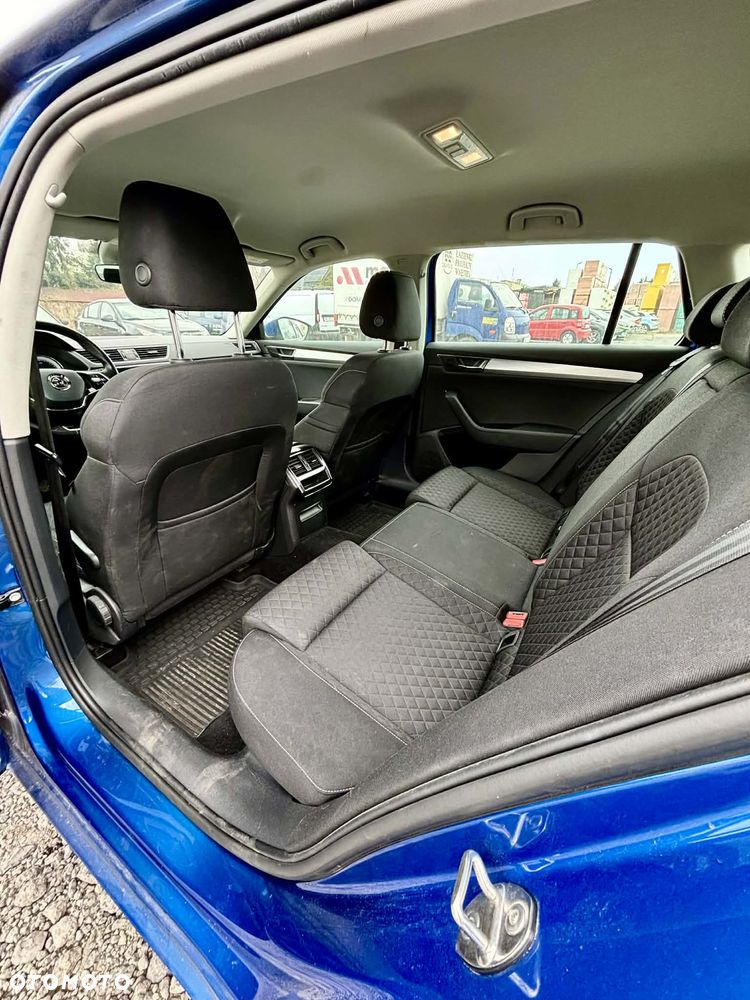 Skoda Superb 2.0 TDI SCR Style DSG - 11