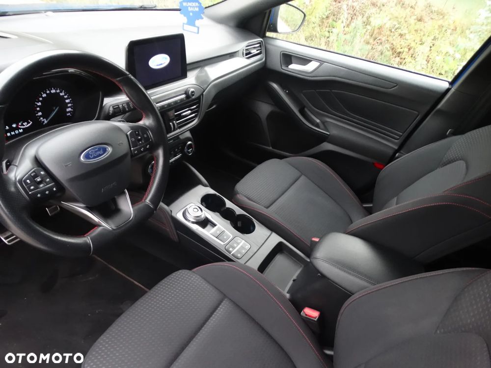 Ford Focus - 10