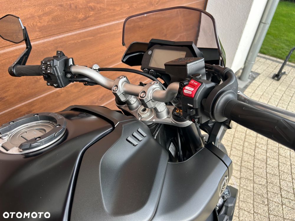 Yamaha MT - 16