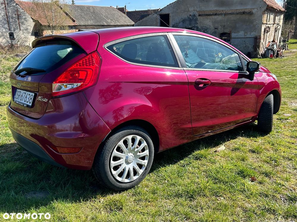 Ford Fiesta - 2