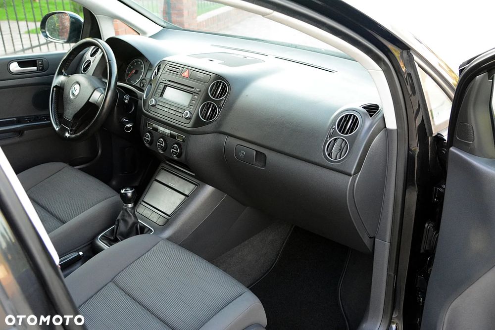Volkswagen Golf Plus - 11