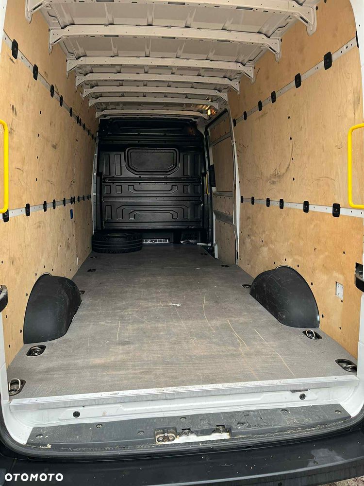 Volkswagen CRAFTER - 9