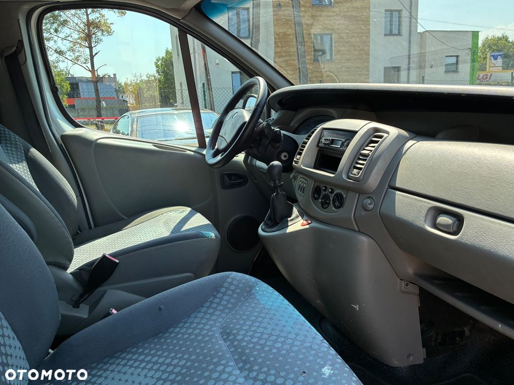Renault Trafic Passenger Expression - 8