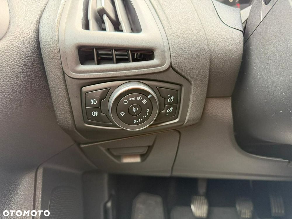 Ford Focus - 30
