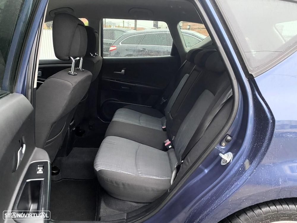 Kia Ceed SW 1.6 CRDi EX ISG - 23