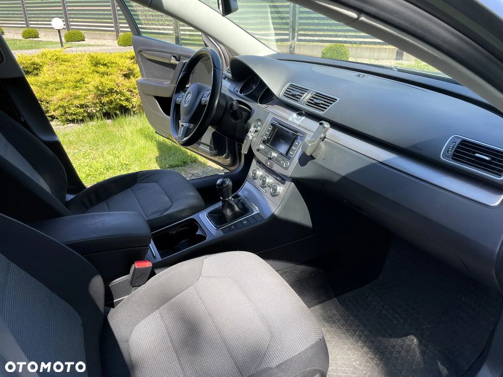 Volkswagen Passat 2.0 TDI Comfortline - 7