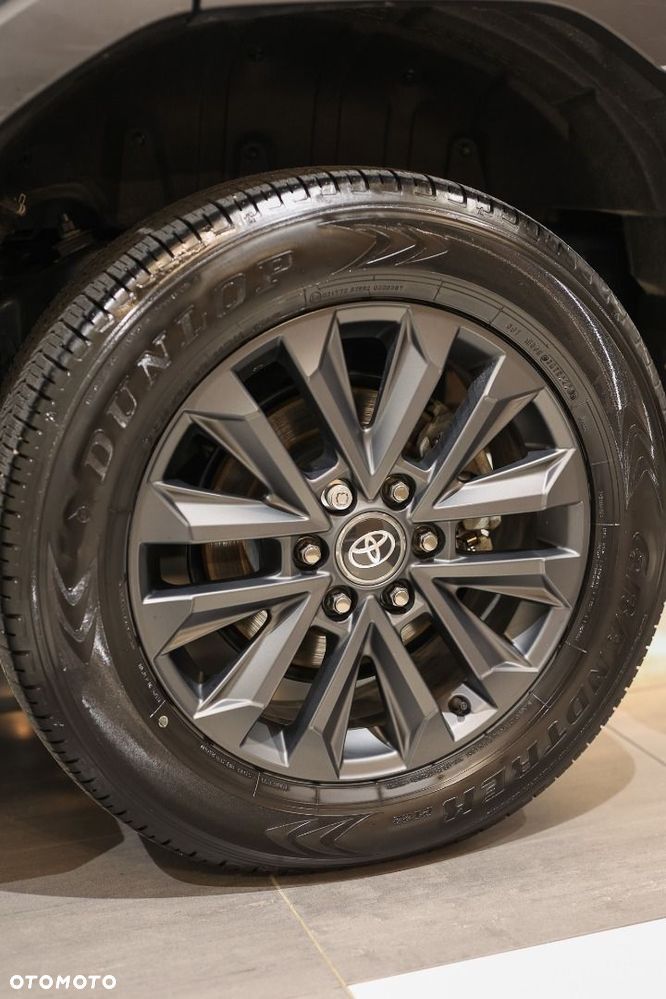 Toyota Land Cruiser - 38