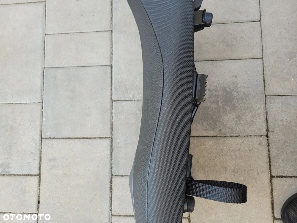 Kanapa, fotel, siedzenie Suzuki Gladius 650 - 13