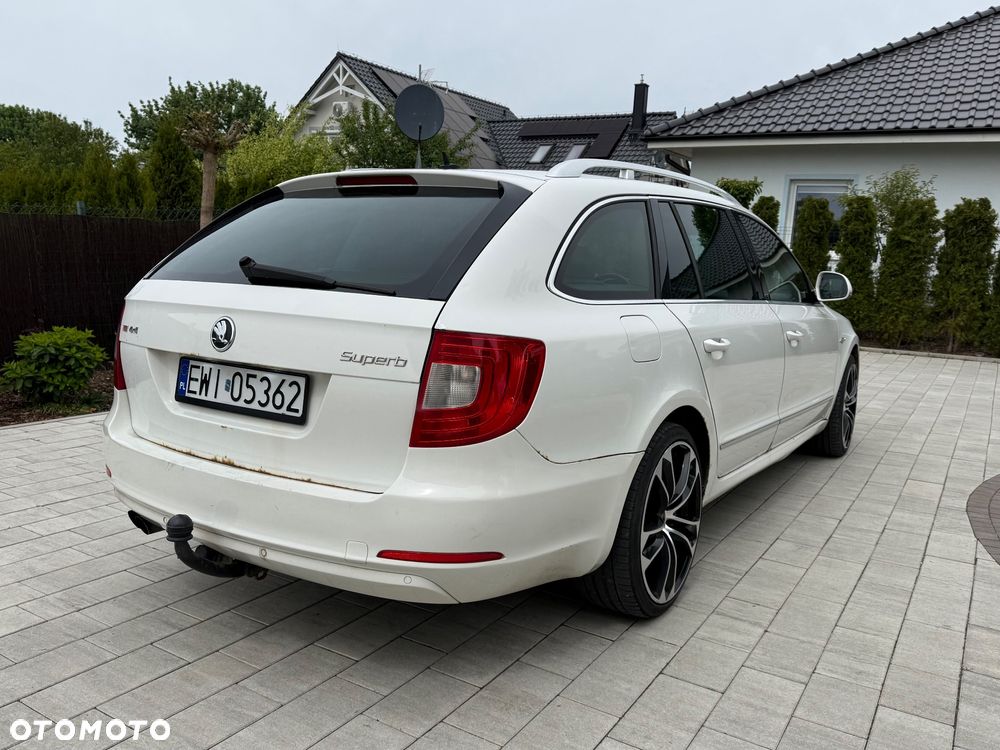 Skoda Superb 2.0 TDI 4x4 Elegance - 3