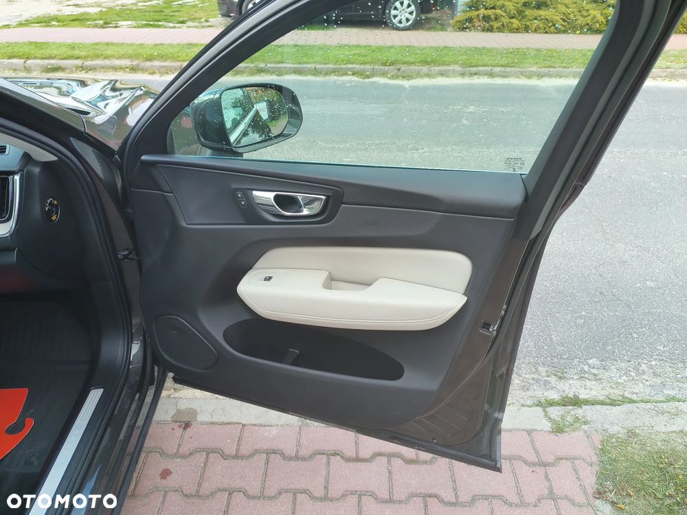 Volvo XC 60 D4 Geartronic Inscription - 9