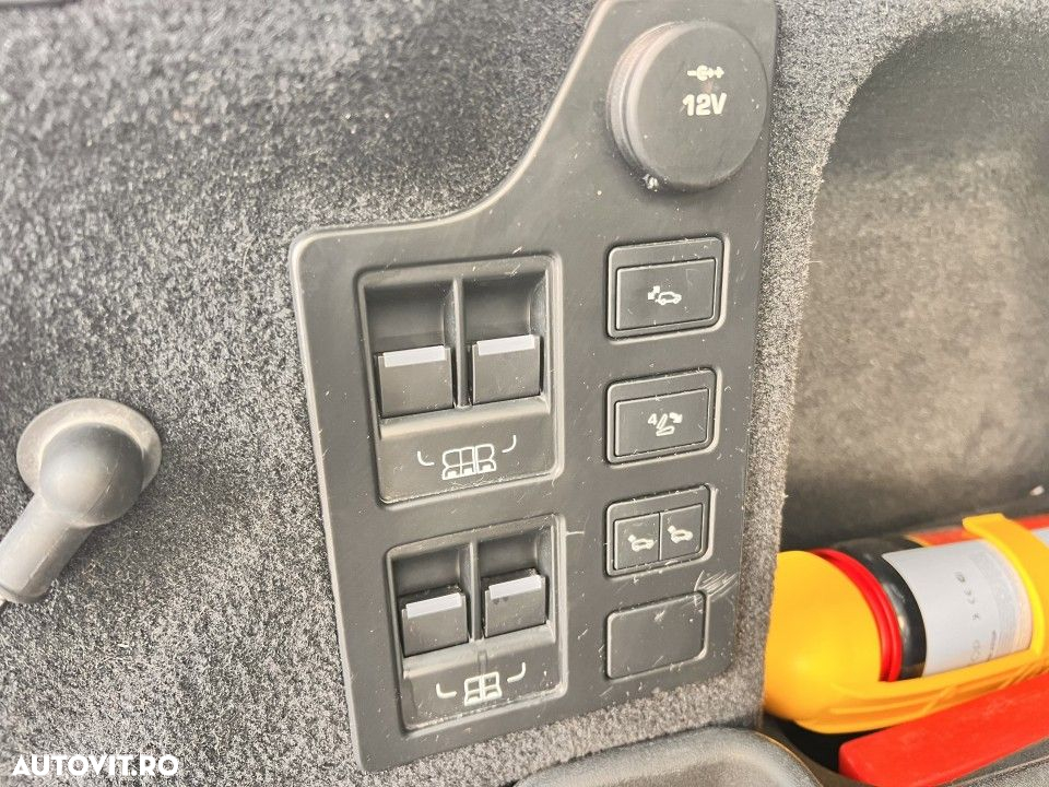 Land Rover Discovery - 12