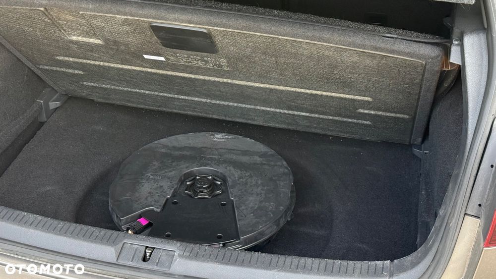 Volkswagen Golf - 36