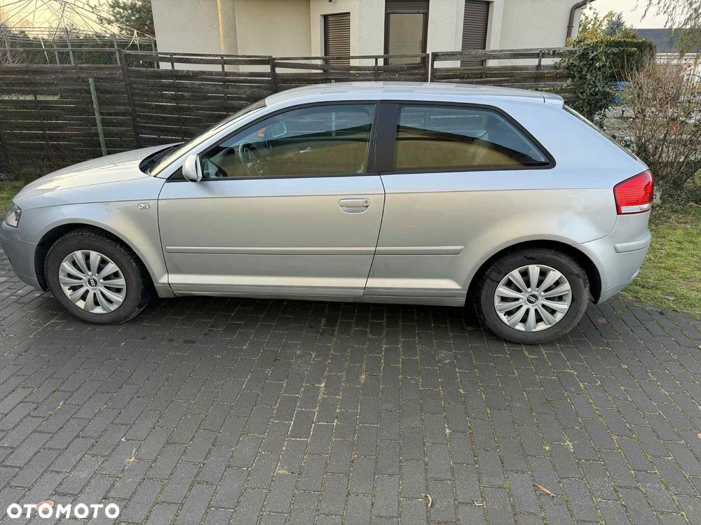 Audi A3 3-drzwiowe 1.6 Attraction - 6