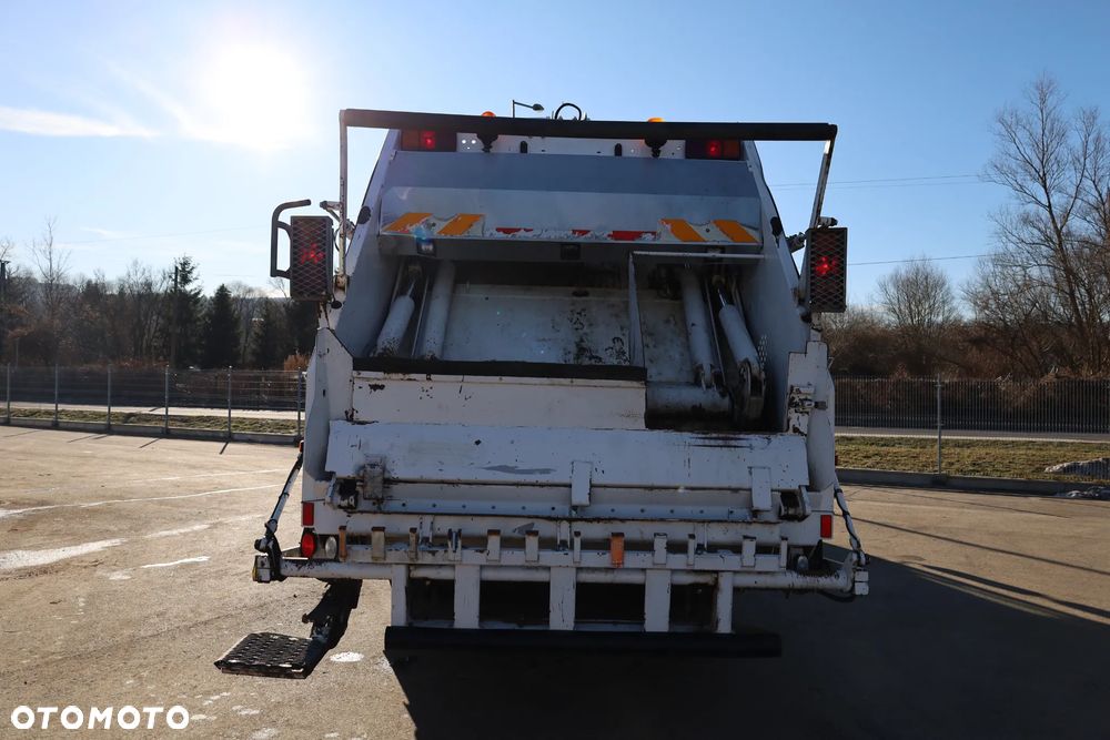 Volvo Śmieciarka VOLVO FE 340 - 12
