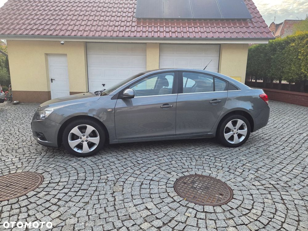 Chevrolet Cruze 1.8 LT - 4