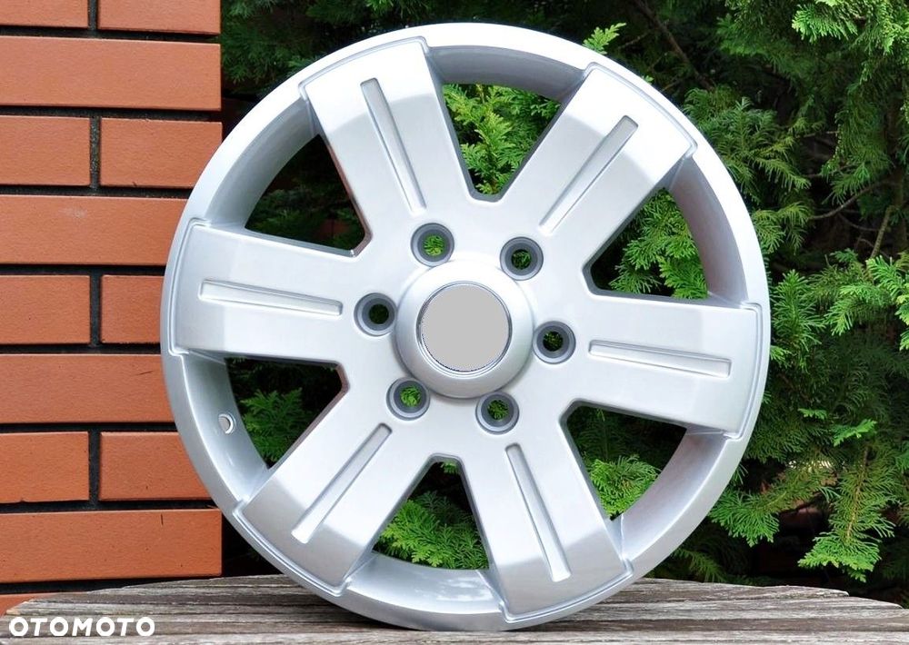 562 NOWE FELGI 16 6x125 IVECO DAILY 29L 35S - 3