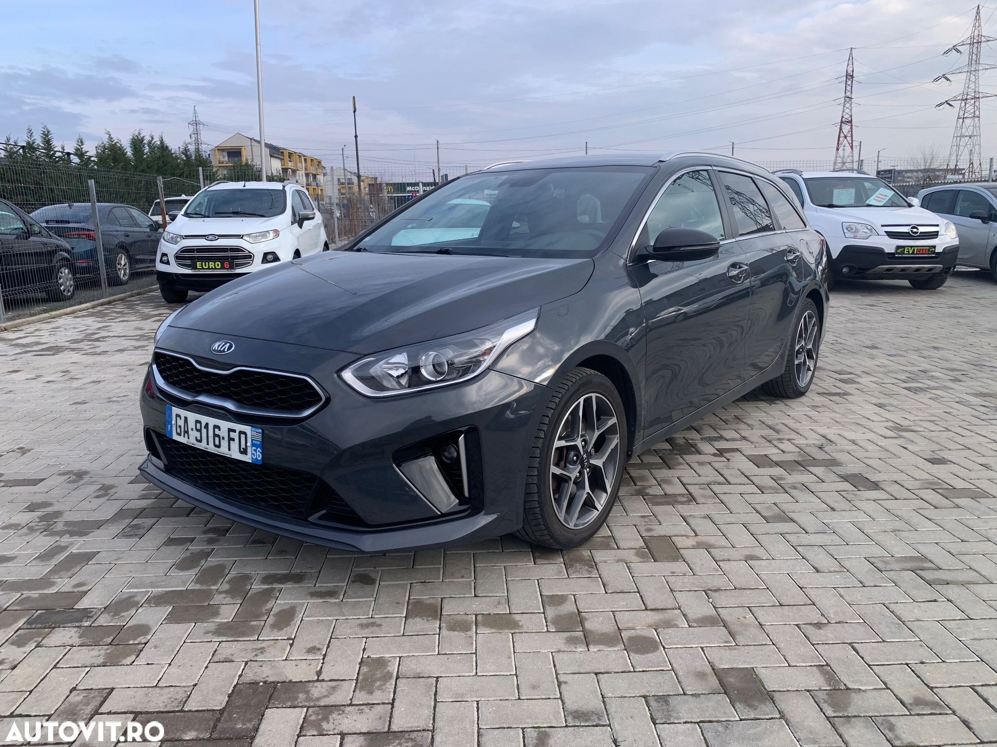 Kia Ceed - 1
