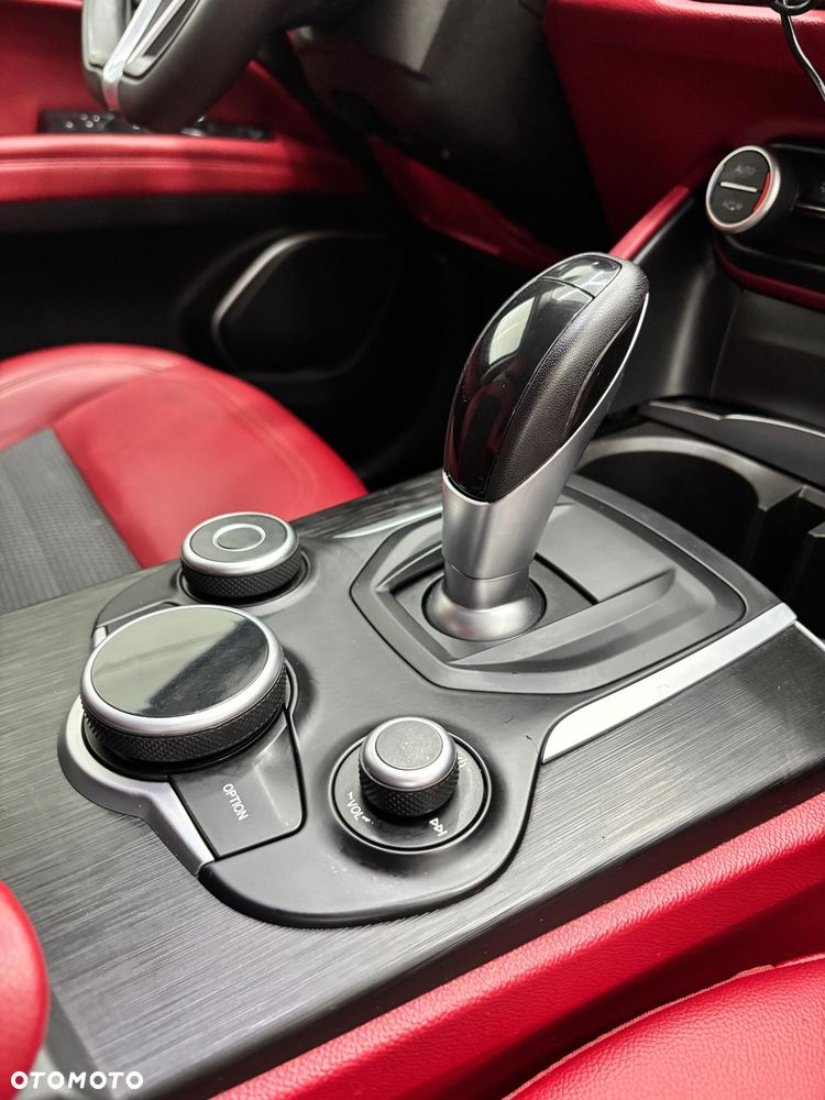 Alfa Romeo Stelvio 2.0 Turbo Super Q4 - 11
