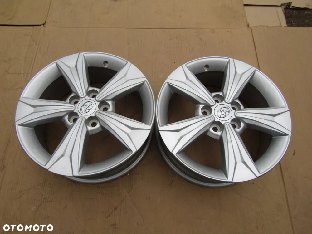 1x Felga 17 Toyota RAV4 RAV 4 Corolla Auris 6,5j 5x114,3 ET45 - 5