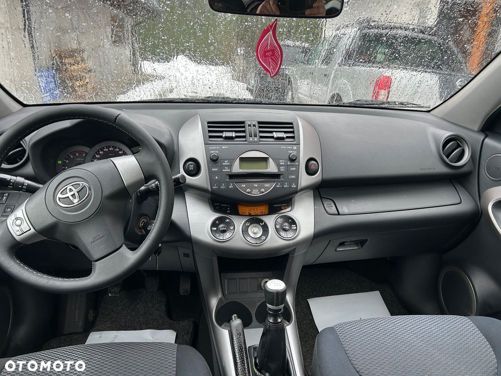 Toyota RAV4 2.2 D-4D 4x4 - 10