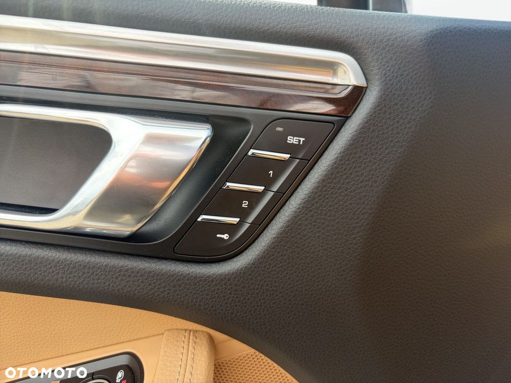 Porsche Macan S - 16