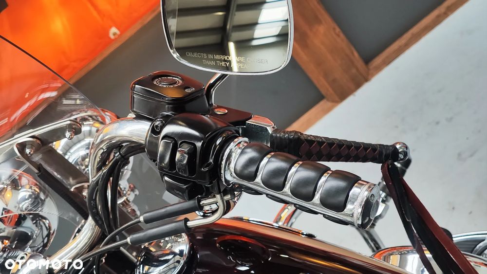 Harley-Davidson Softail Springer Classic - 32