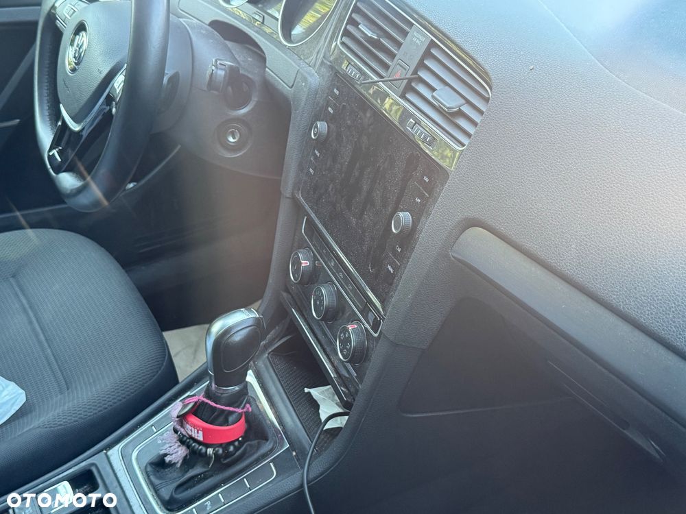 Volkswagen Golf 1.6 TDI SCR DSG Comfortline - 5