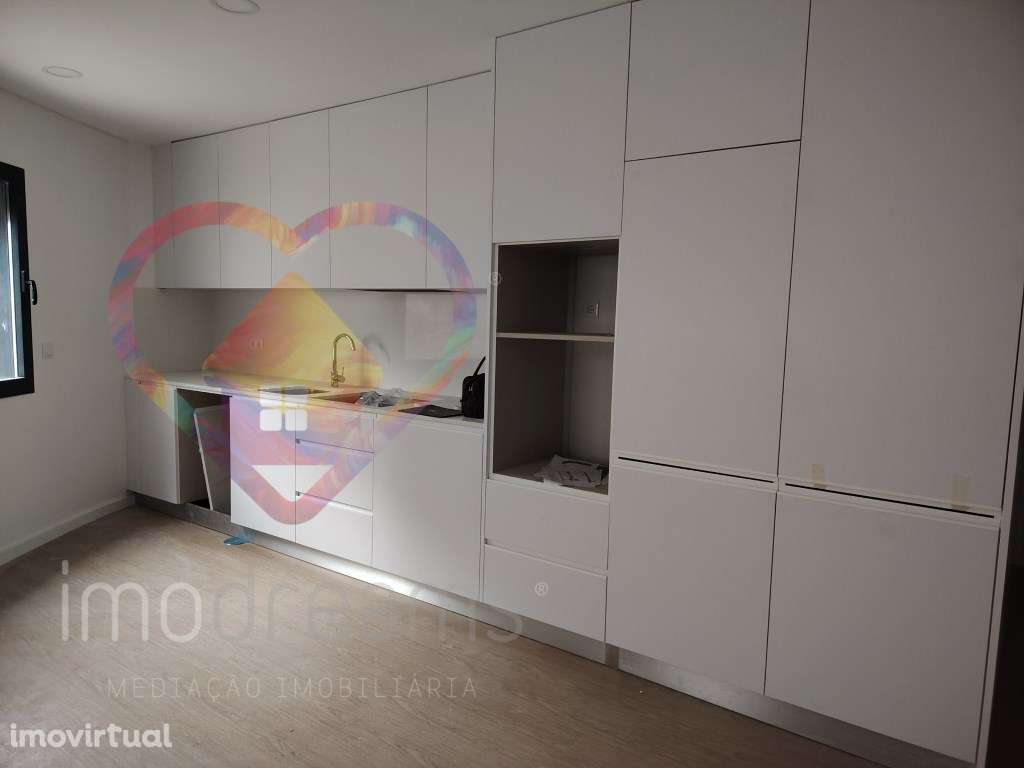 Apartamento T2 com Terraço em Esgueira, Aveiro - Grande imagem: 2/5