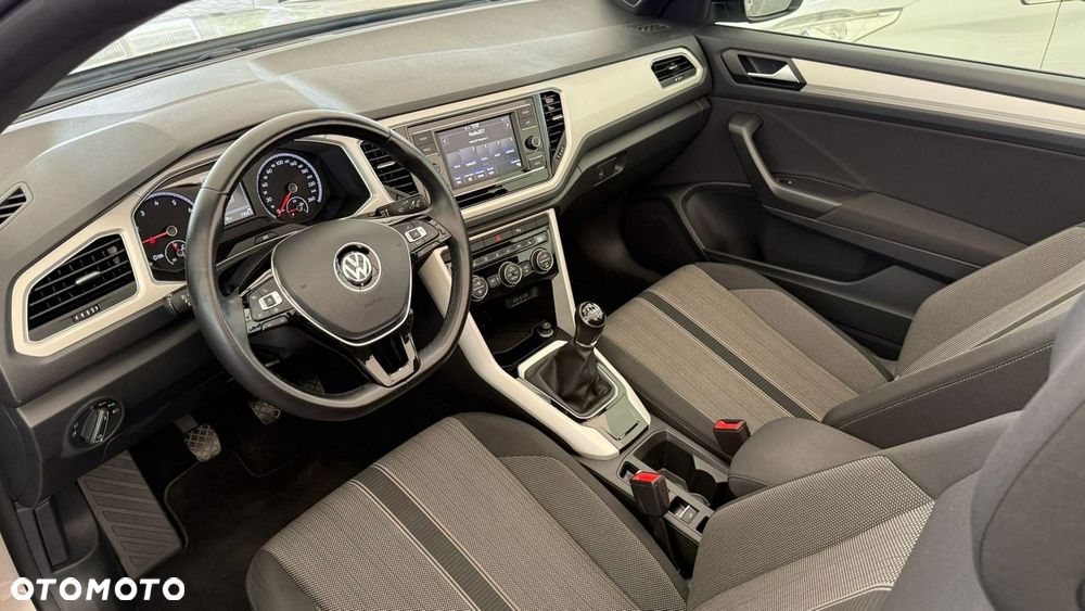 Volkswagen T-Roc - 34