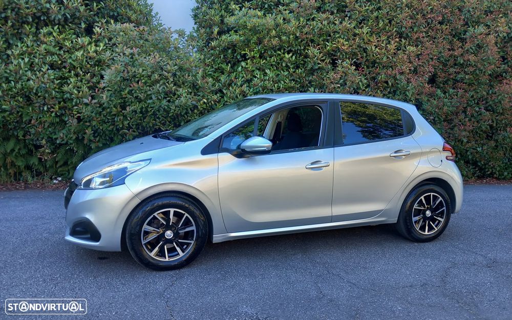 Peugeot 208 1.6 BlueHDi Style - 3