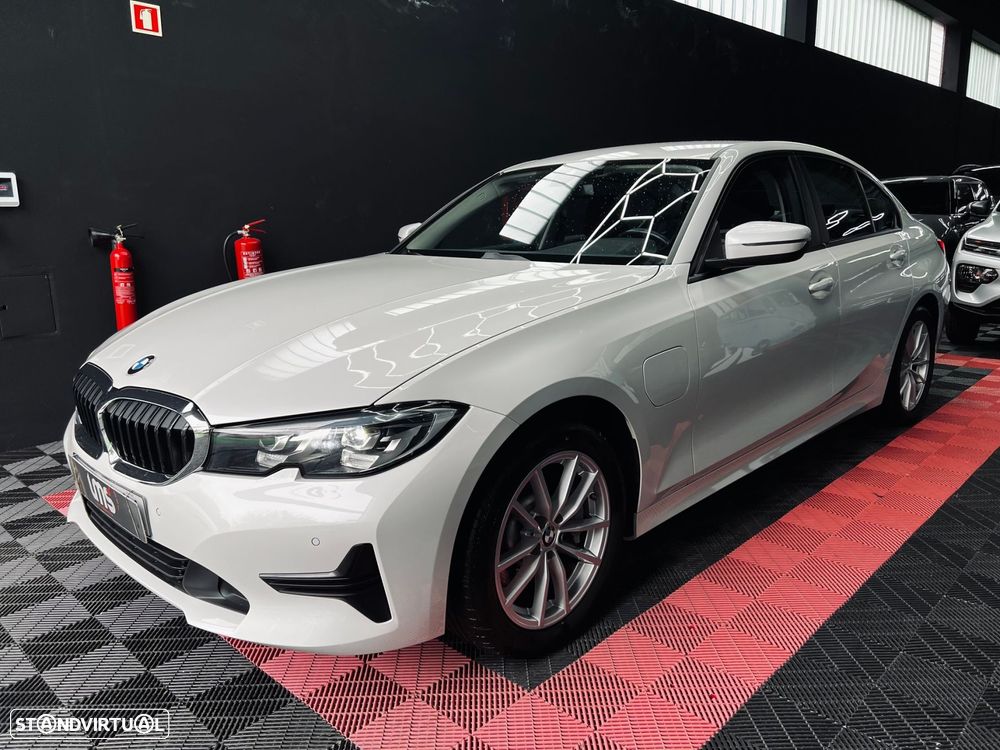 BMW 330 e Corporate Edition Auto - 3