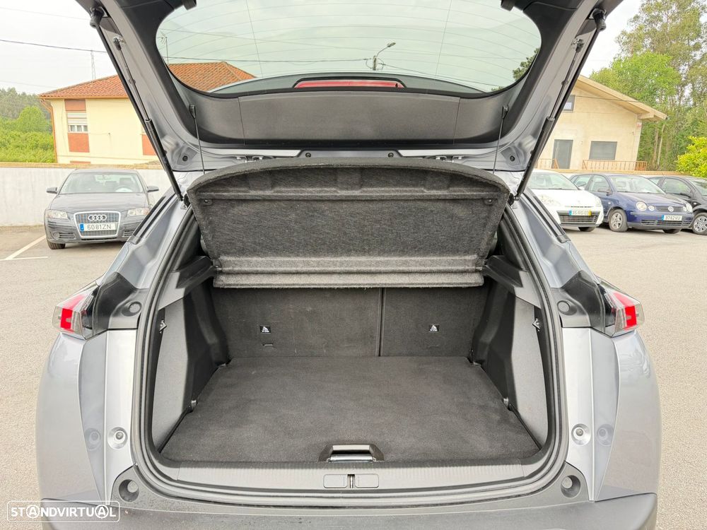 Peugeot 2008 1.2 PureTech Allure Pack - 6