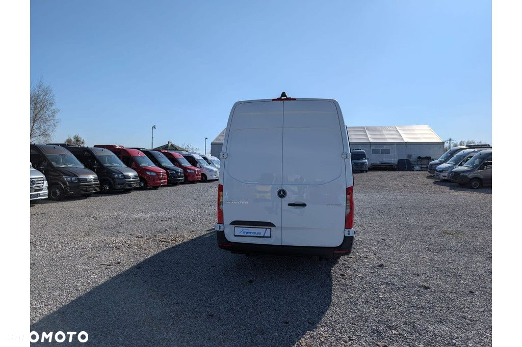 Mercedes-Benz Sprinter 517 - 5