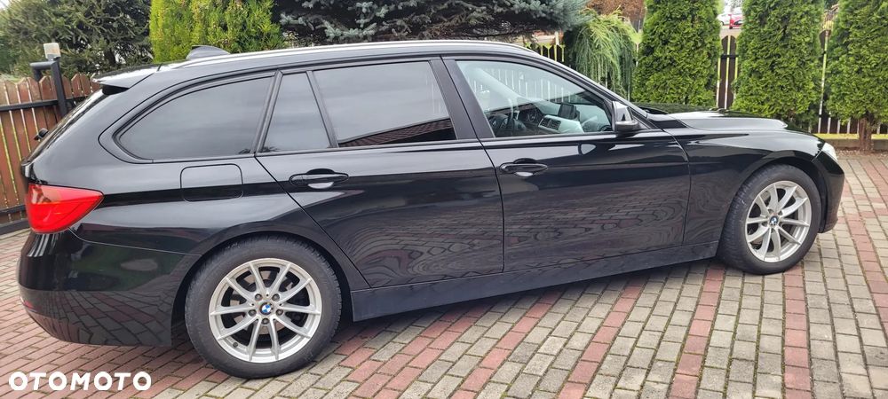 BMW Seria 3 320d Touring - 4