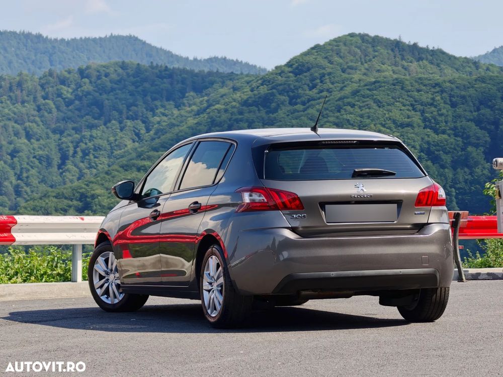 Peugeot 308 - 1