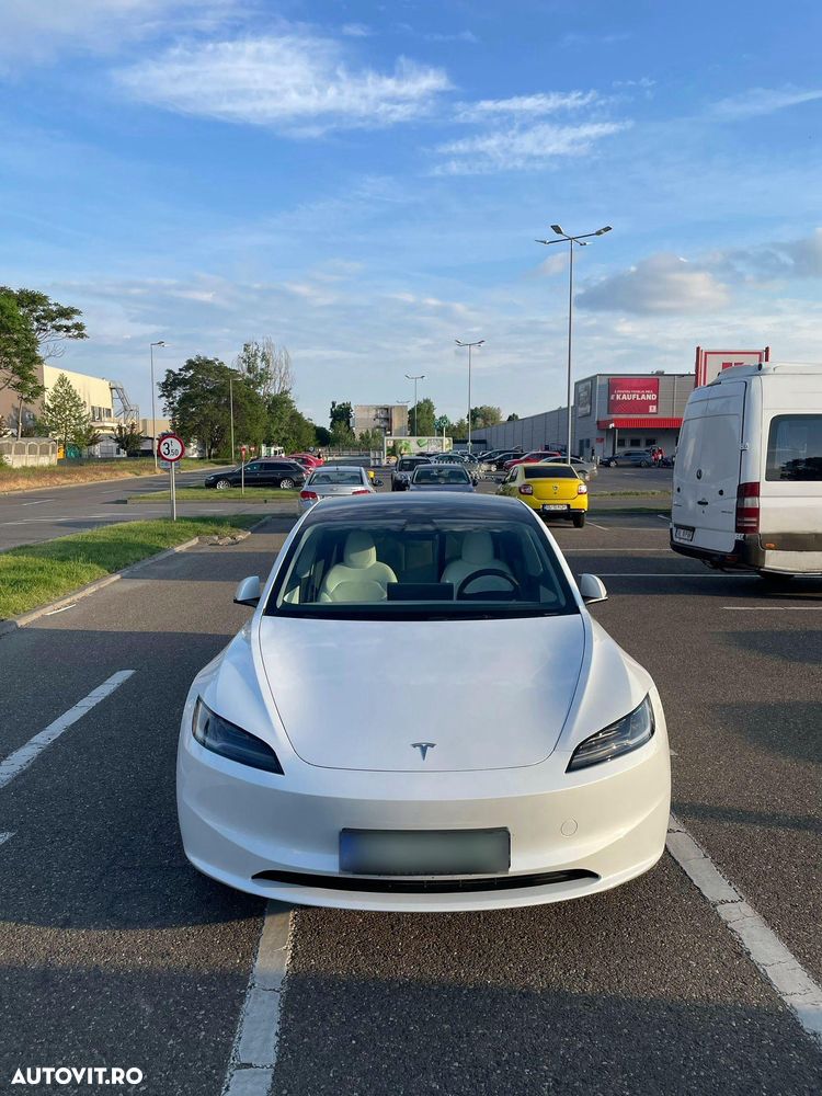 Tesla Model 3 - 2