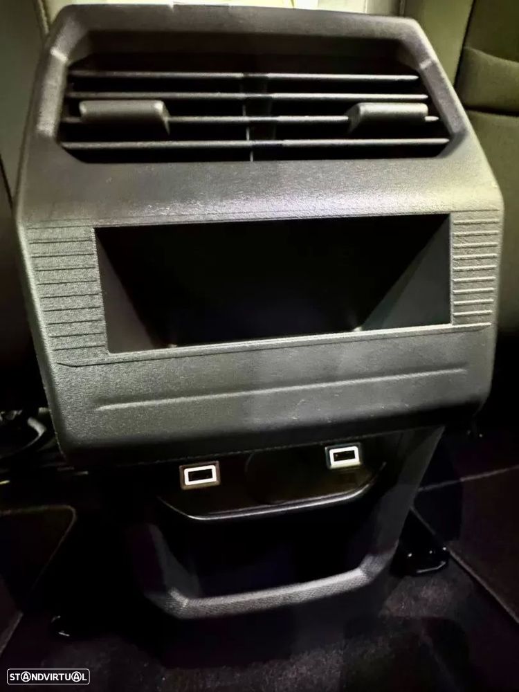 Peugeot E-3008 Allure - 23