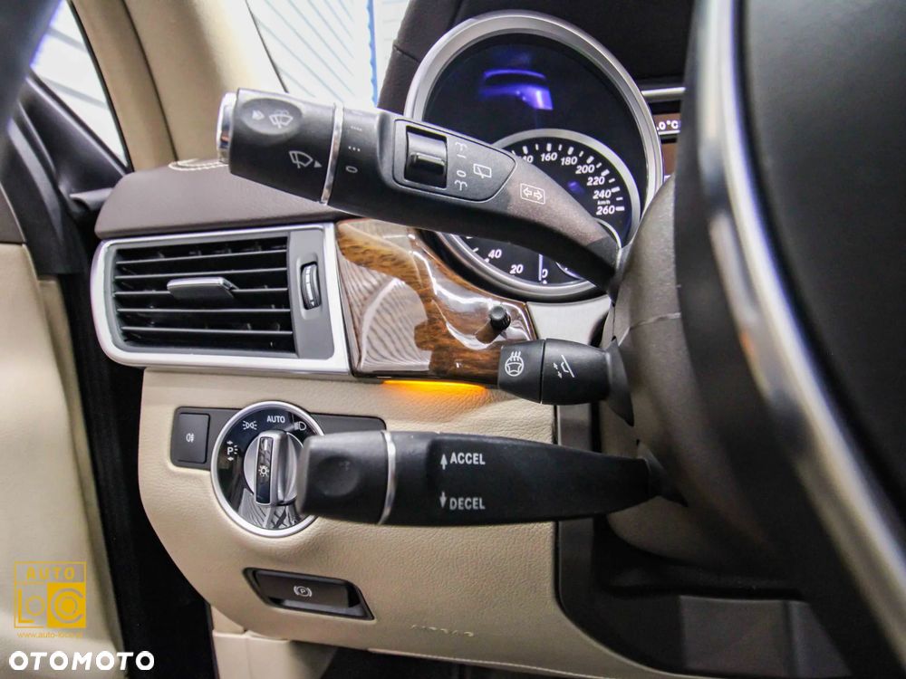 Mercedes-Benz GL 350 BlueTEC 4Matic 7G-TRONIC - 29