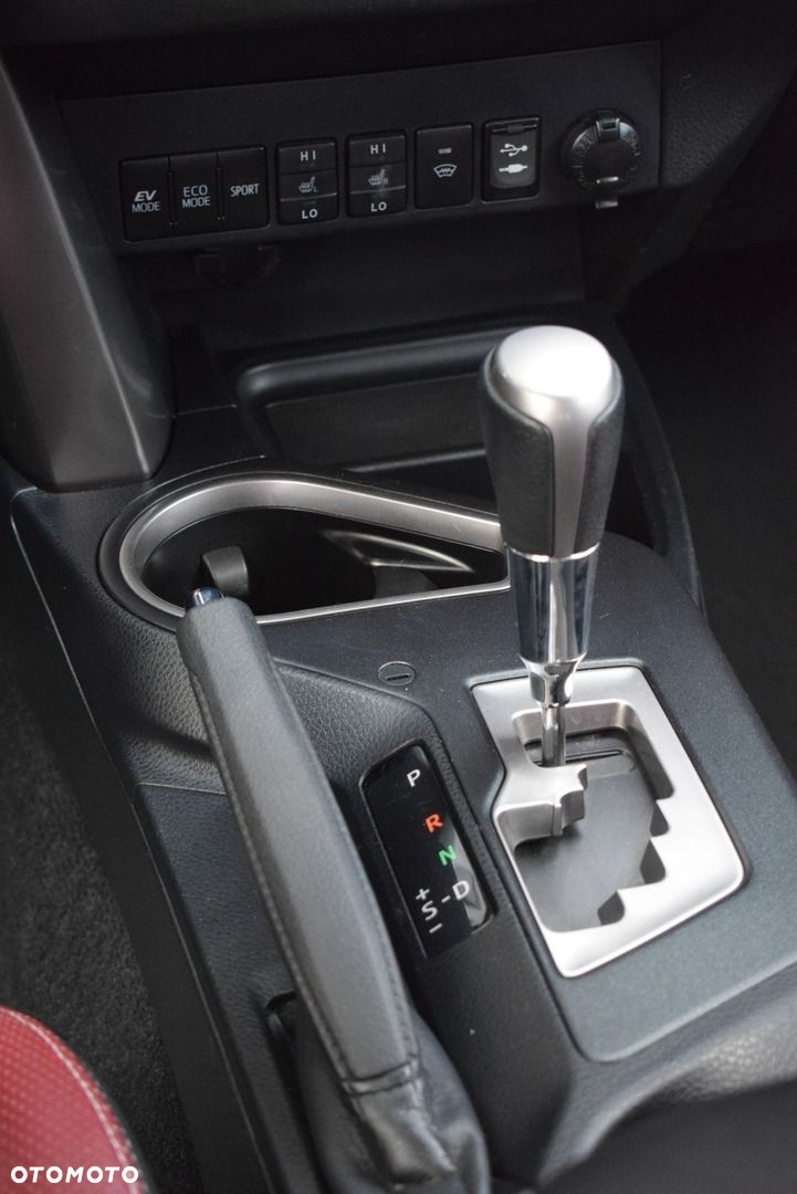 Toyota RAV4 - 18