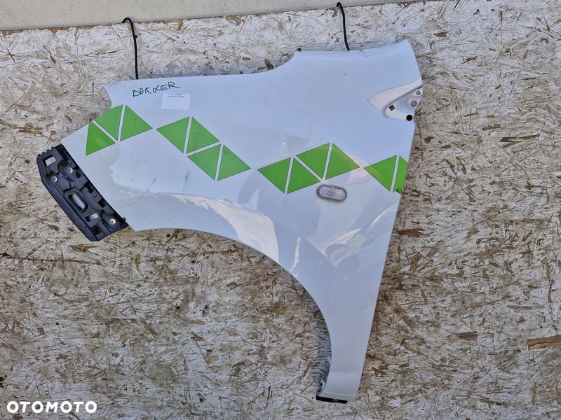 DACIA DOKKER BŁOTNIK LEWY PRZÓD PRZEDNI - 1