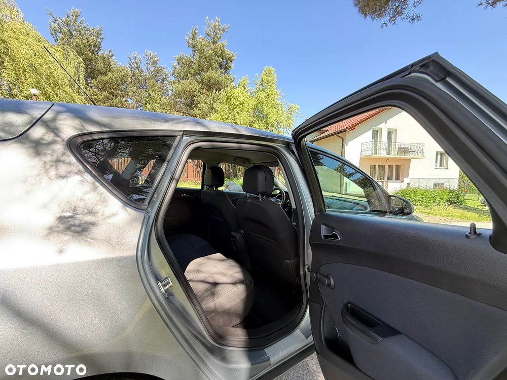 Opel Astra 1.4 Turbo - 27