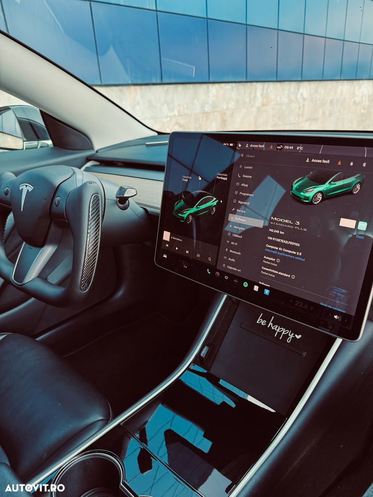 Tesla Model 3 - 4