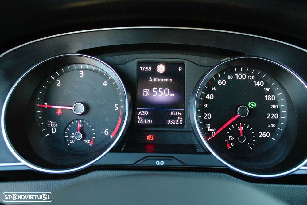 VW Passat Variant 2.0 TDi Business DSG - 30