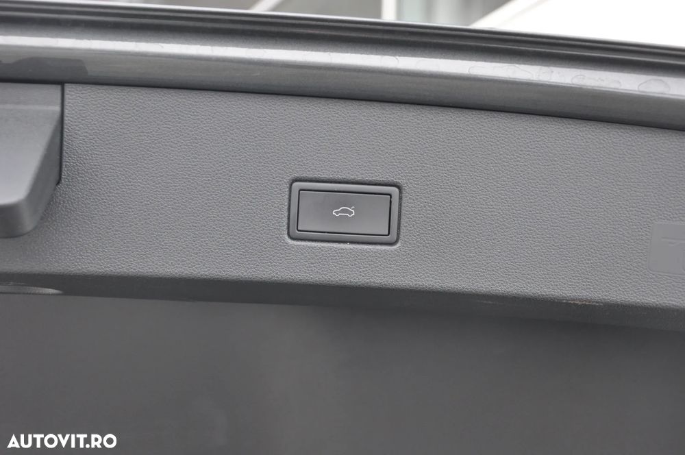 Volkswagen T-Roc - 29