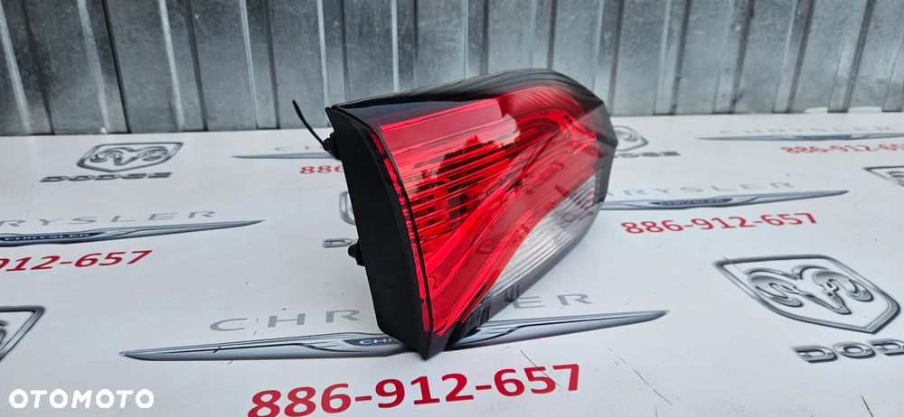 Chrysler Pacifica 2016- Lampa tył prawy Lampa tylna prawa Lampa tył lewy Lampa tylna lewa P68228940AE P68228941AE  ORYGINAŁ IDEALNE LED - 6