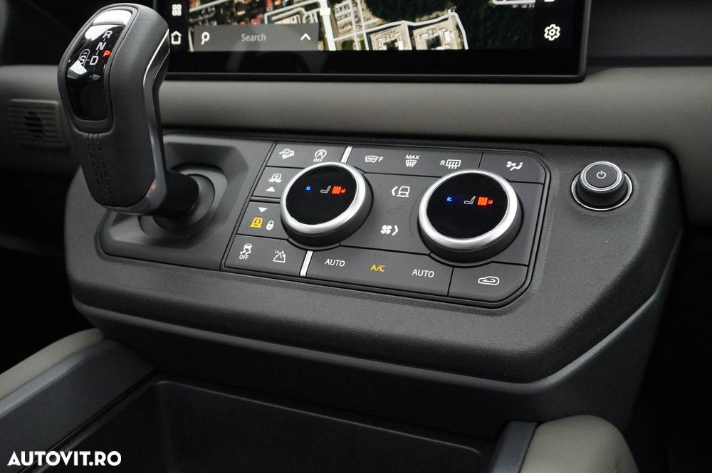 Land Rover Defender 110 3.0D 250 MHEV Hard Top X-Dynamic SE - 31