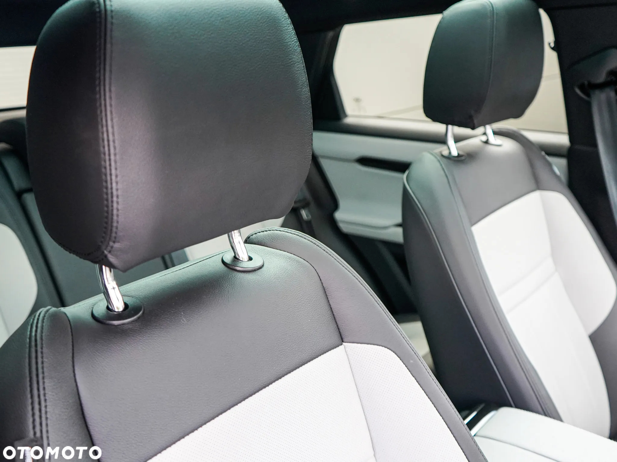 Land Rover Range Rover Evoque D200 Dynamic SE - 17