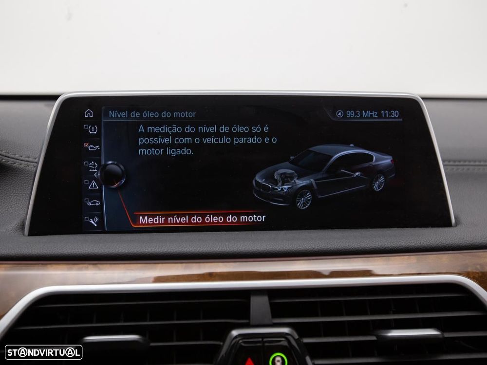 BMW 740 - 33