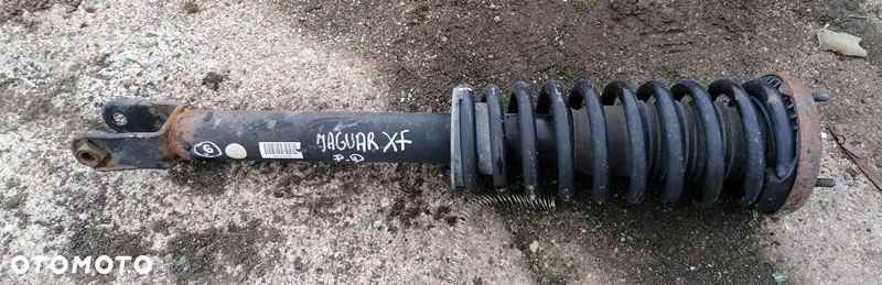 JAGUAR XF 2012r LIFT WAHACZ PRAWY TYŁ - 1