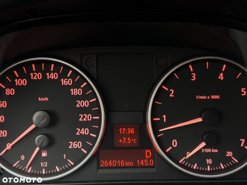 BMW Seria 3 320i - 7